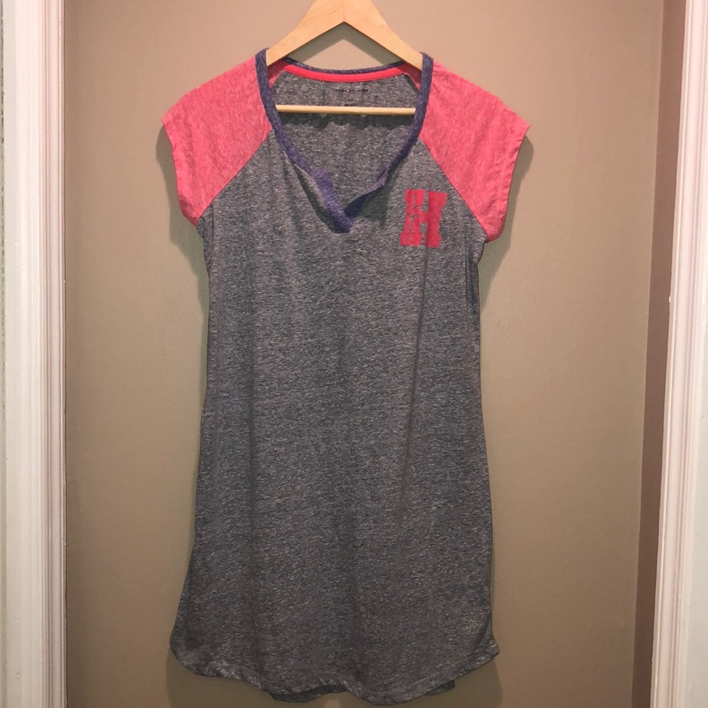 Tommy Hilfiger Women’s sleep shirt pjs size small